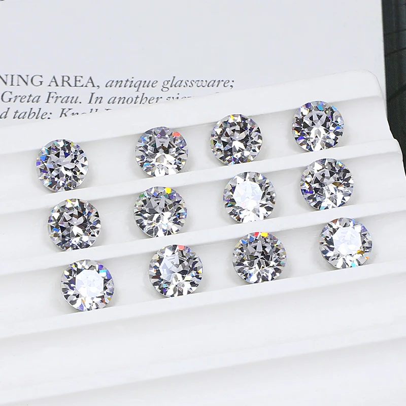 35 pieces of 8mm round zircon stones